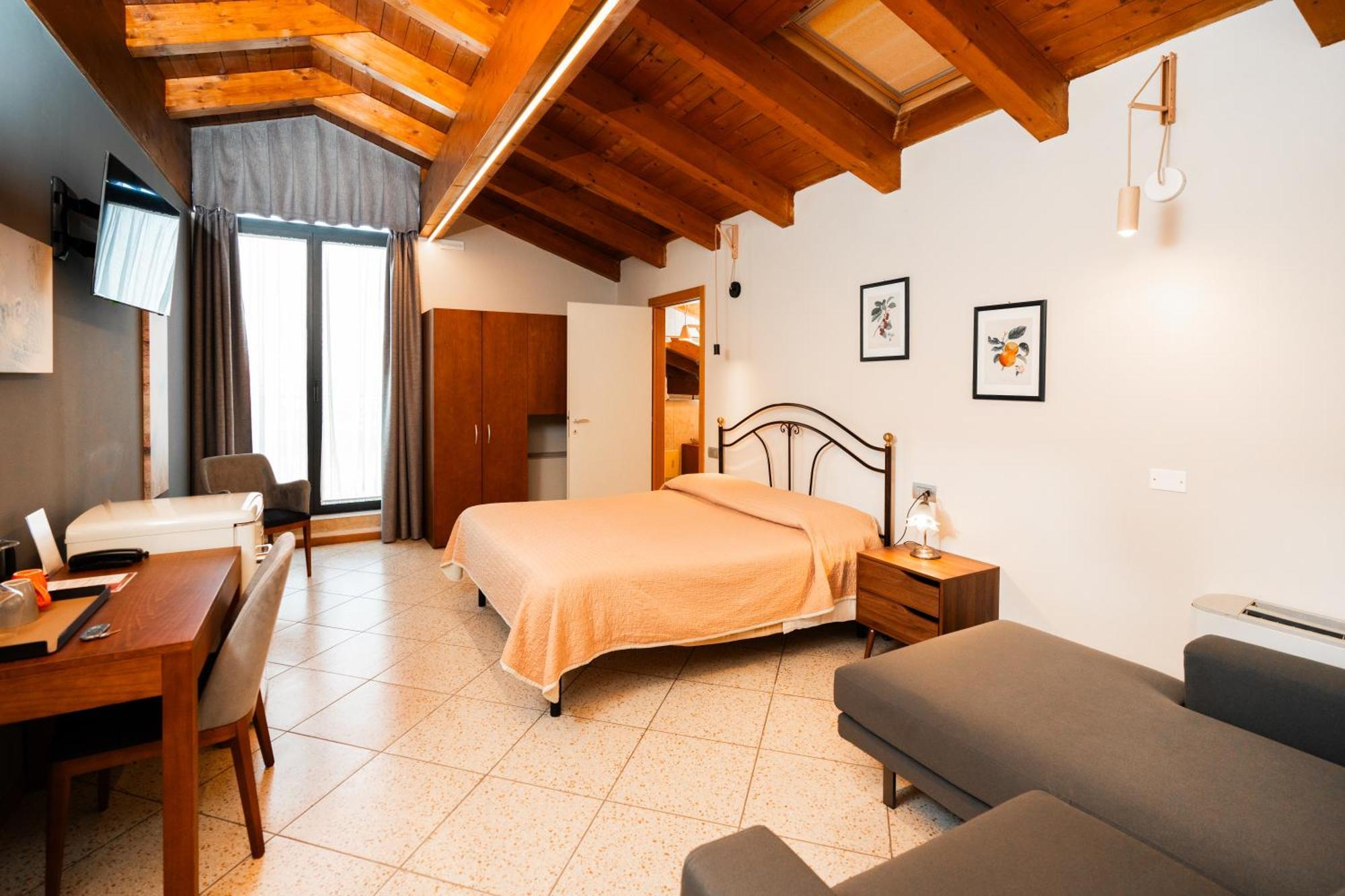 Agriturismo Dei Grippi Sona Eksteriør billede
