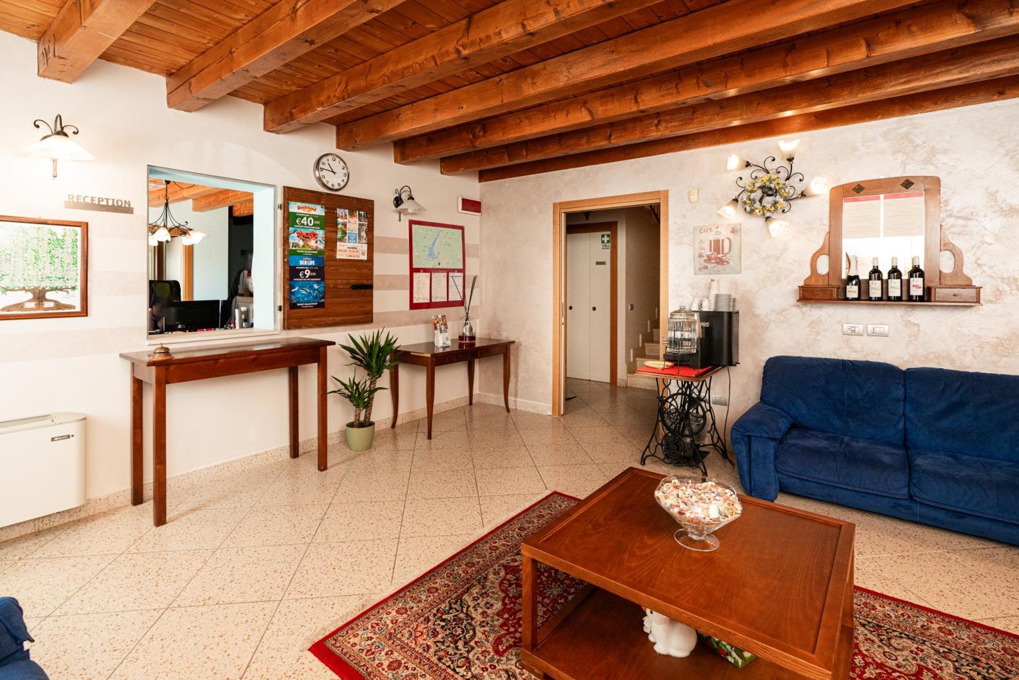 Agriturismo Dei Grippi Sona Eksteriør billede