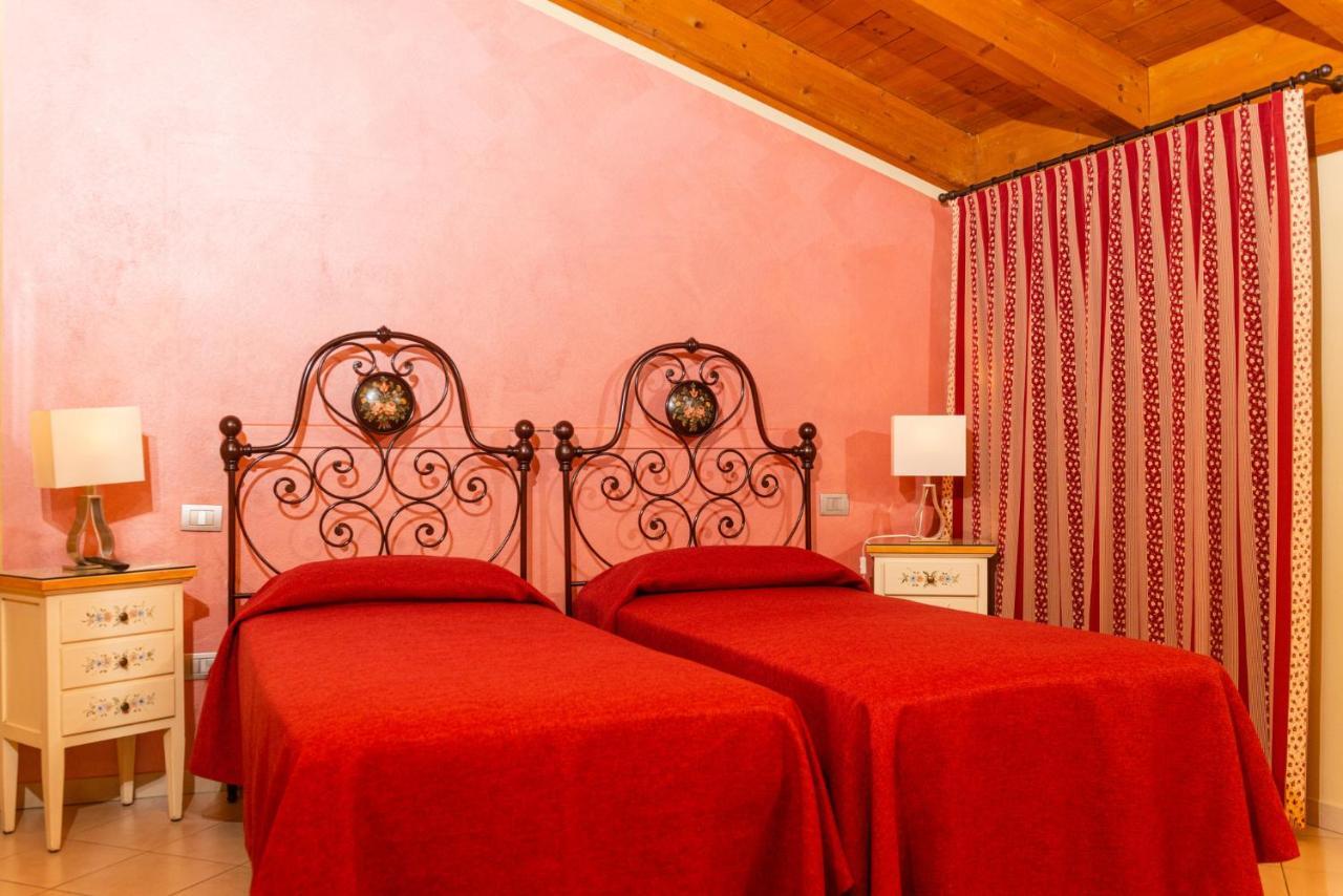 Agriturismo Dei Grippi Sona Eksteriør billede