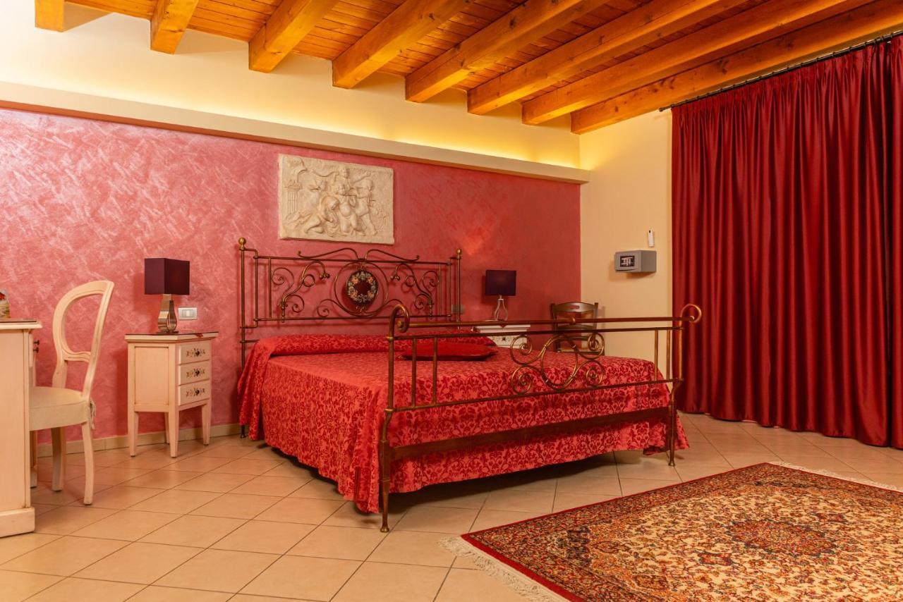Agriturismo Dei Grippi Sona Eksteriør billede
