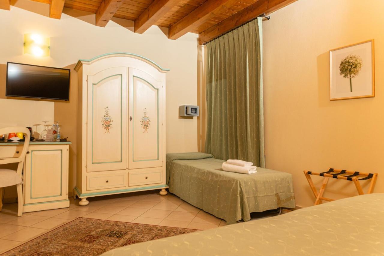 Agriturismo Dei Grippi Sona Eksteriør billede