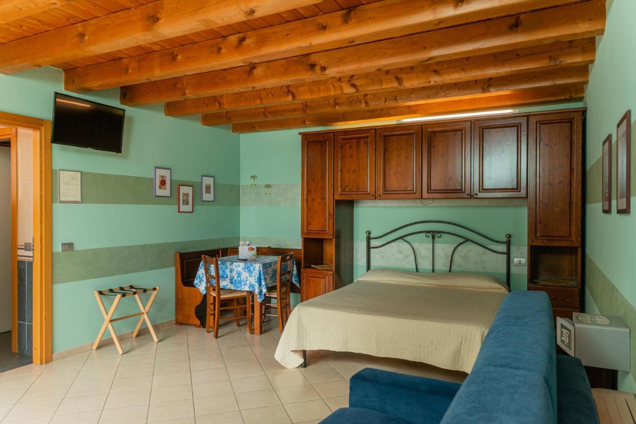Agriturismo Dei Grippi Sona Eksteriør billede
